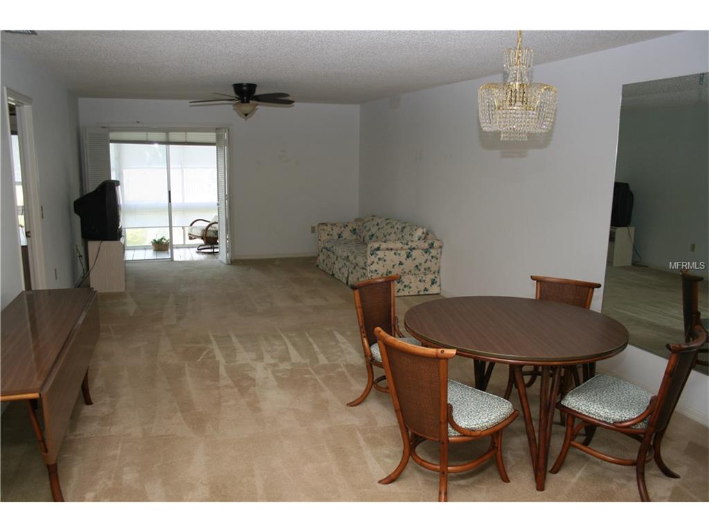 689 Lake Howard Dr Nw, Winter Haven, FL 33880
