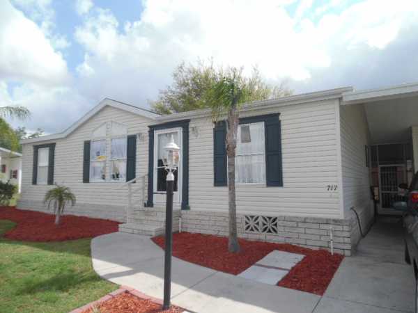 The Ridge 717 Whisper Ridge LoopDavenport, FL 33897