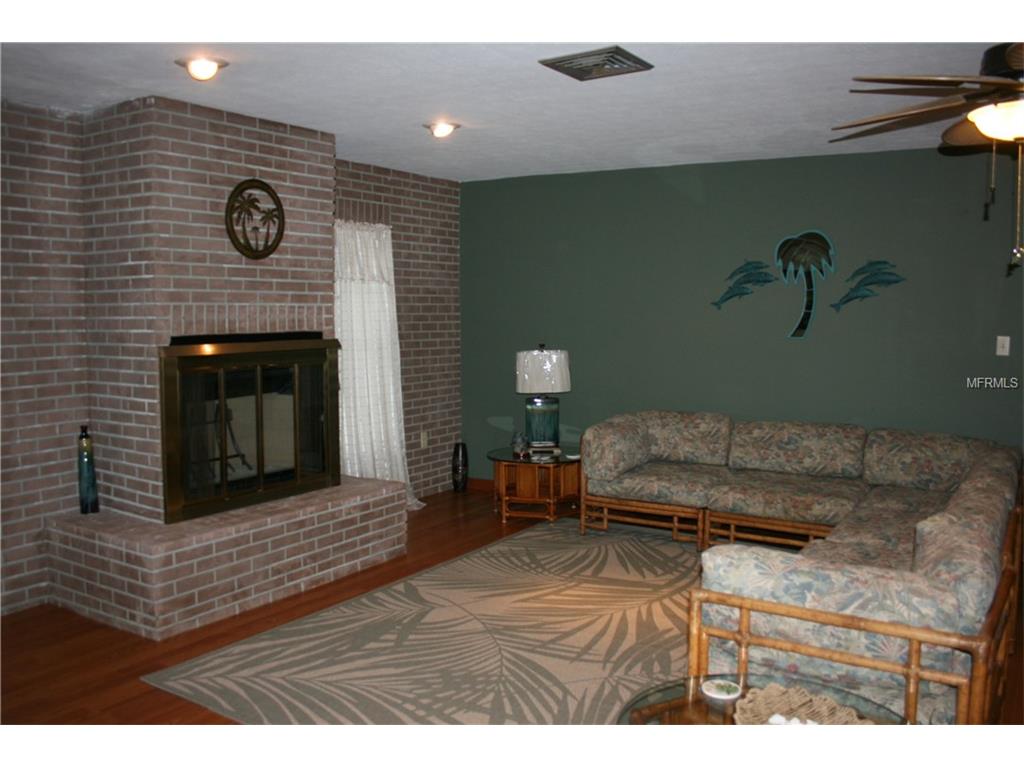9140 Cypresswood Dr, Lake Wales, FL 33898
