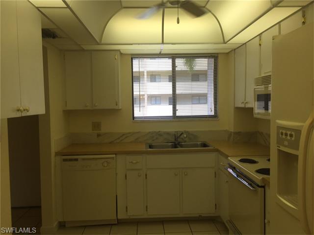 2121 Collier AVE, Fort Myers, FL 33901