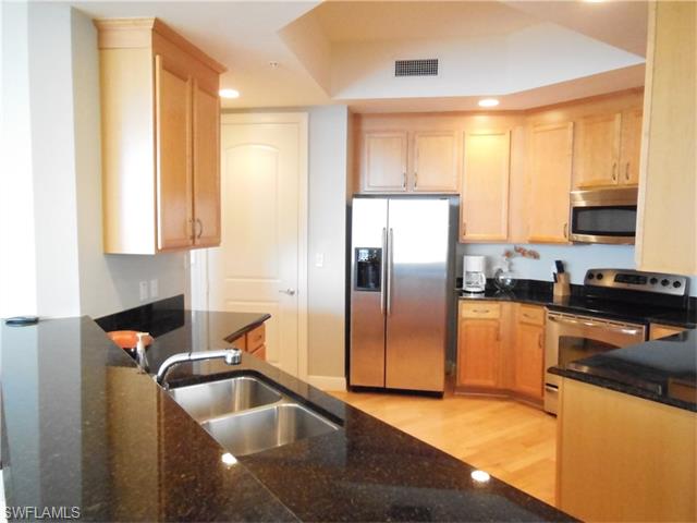 2090 W 1st ST, Fort Myers, FL 33901