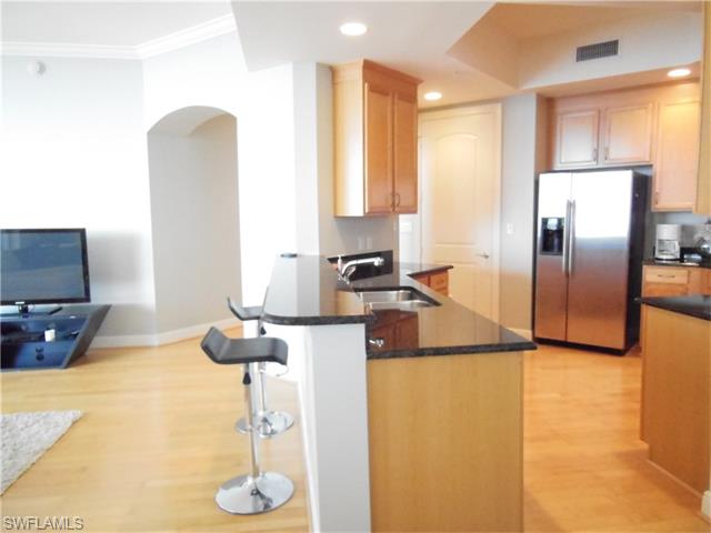 2090 W 1st ST, Fort Myers, FL 33901
