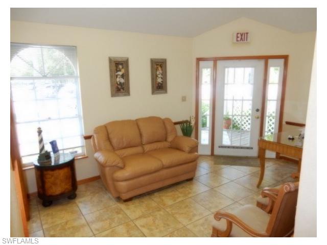 1342 Colonial BLVD, Fort Myers, FL 33901