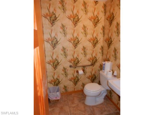 1342 Colonial BLVD, Fort Myers, FL 33901