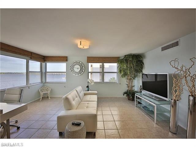 1900 Clifford ST, Fort Myers, FL 33901