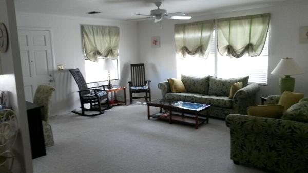 Del Tura Country Club122 Las PalmasNorth Fort Myers, FL 33903