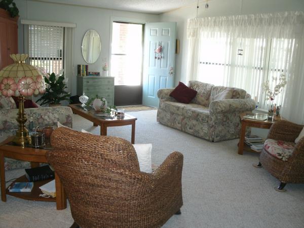 Pine Lakes Country Club19410 Tarpon Woods Ct., #62GNorth Fort Myers, FL 33903