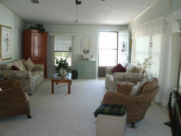 Pine Lakes Country Club19410 Tarpon Woods Ct., #62GNorth Fort Myers, FL 33903