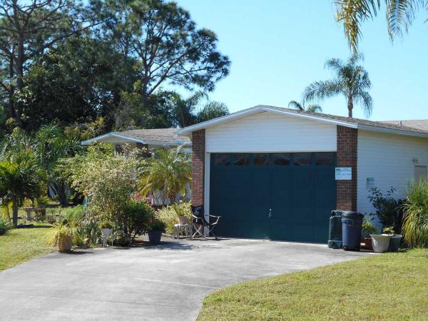 Pine Lakes Country Club10621 Circle Pine Rd. #10MNorth Fort Myers, FL 33903