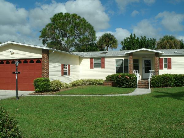Pine Lakes Country Club10818 Moss Creek Ct. #39DNorth Fort Myers, FL 33903