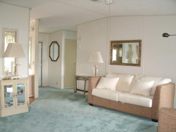 Pine Lakes Country Club19474 Rolling Hills Ct. #48KNorth Fort Myers, FL 33903