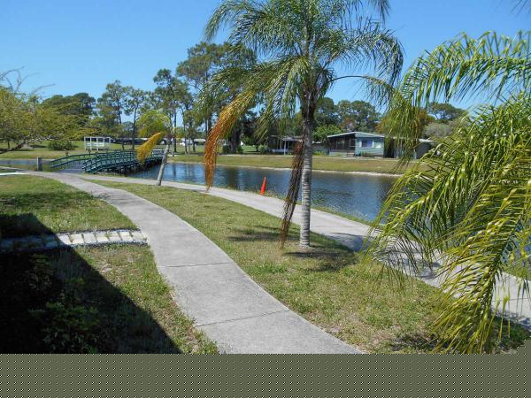 Lake Fairways Country Club10056 Mission Hills Ct. #48HNorth Fort Myers, FL 33903