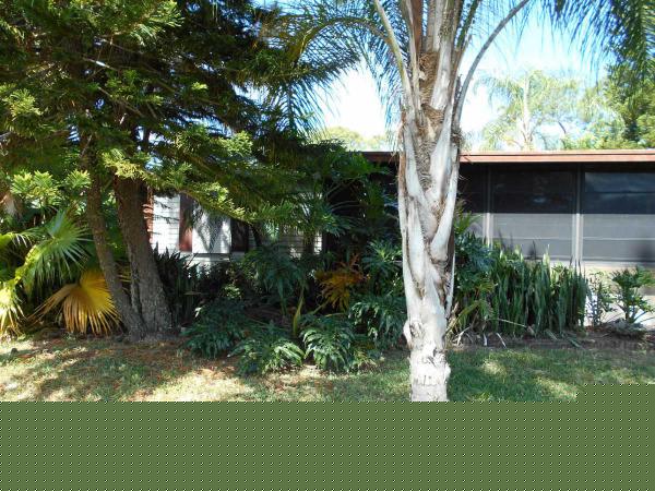 Lake Fairways Country Club19160 Indian Wells Ct. #33PNorth Fort Myers, FL 33903