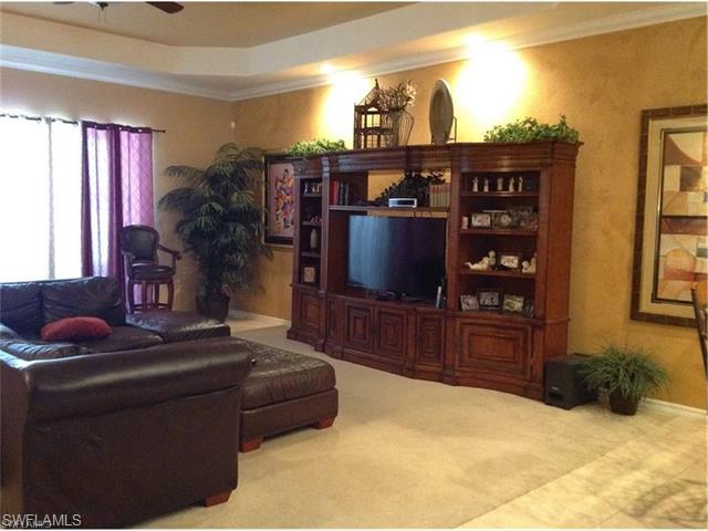 1910 W Lakeview BLVD, North Fort Myers, FL 33903