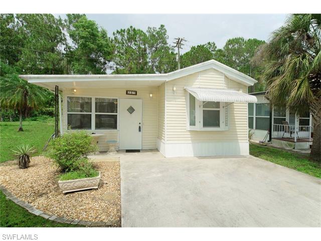 257 Caravan CIR, North Fort Myers, FL 33903