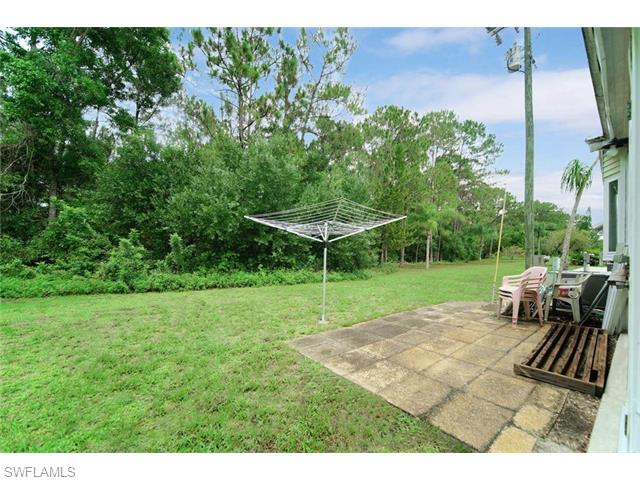 257 Caravan CIR, North Fort Myers, FL 33903