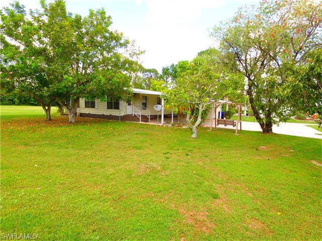 9900 Cree LN, North Fort Myers, FL 33903
