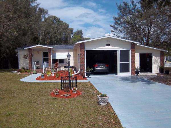 Pine Lakes Country Club10511 Lake Loop Rd., #36MNorth Fort Myers, FL 33903
