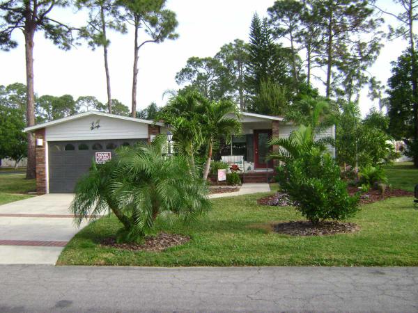 Pine Lakes Country Club19423 Summer Tree CtNorth Fort Myers, FL 33903