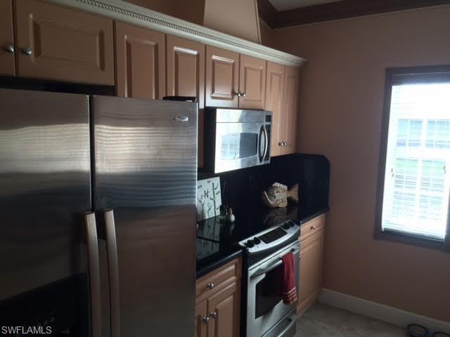 4546 SE 6th PL, Cape Coral, FL 33904