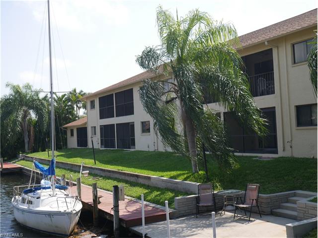 4805 Sorrento CT, Cape Coral, FL 33904