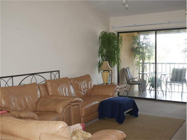 4805 Sorrento CT, Cape Coral, FL 33904