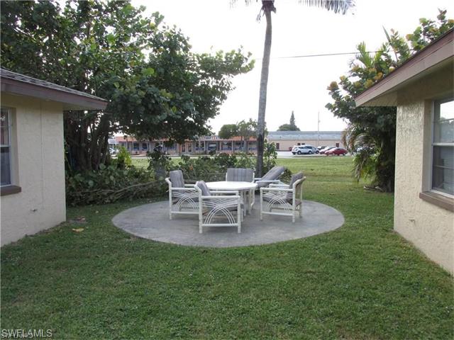 702 SE 47th ST, Cape Coral, FL 33904