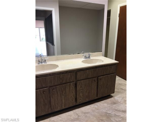 4638 SE 15th AVE, Cape Coral, FL 33904