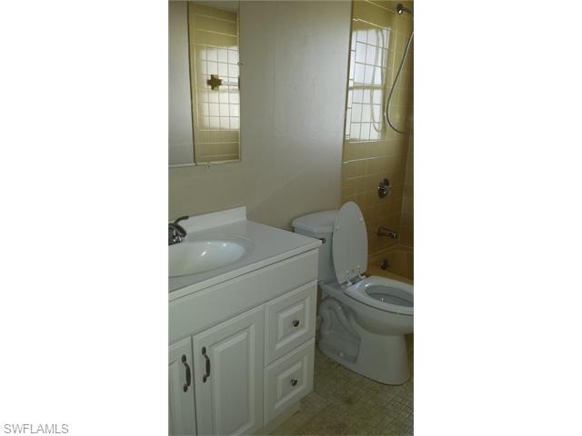 3815 SE 10th PL, Cape Coral, FL 33904