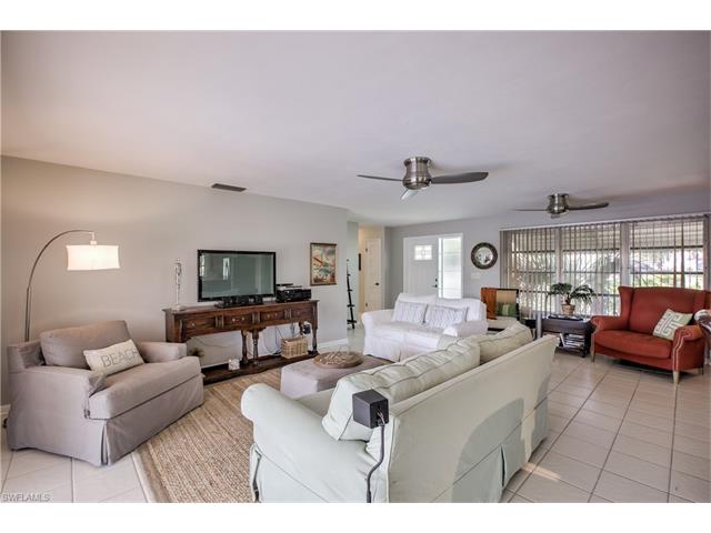 5215 Stratford CT, Cape Coral, FL 33904