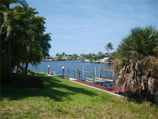 2706 Shelby PKY, Cape Coral, FL 33904