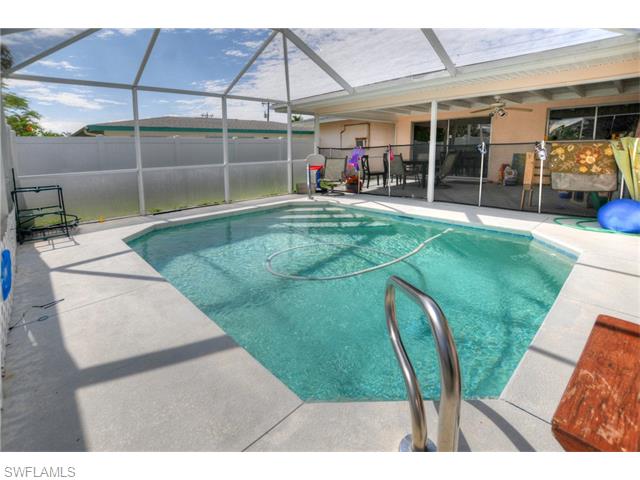 1903 Cornwallis PKY, Cape Coral, FL 33904