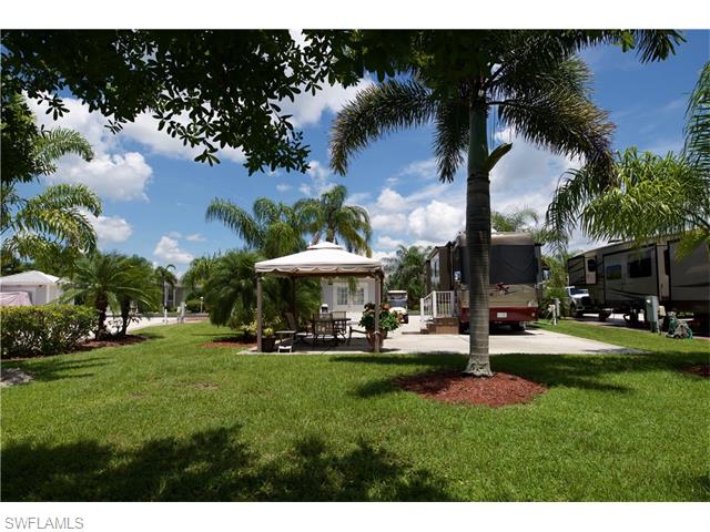 5592 Brightwood DR, Fort Myers, FL 33905