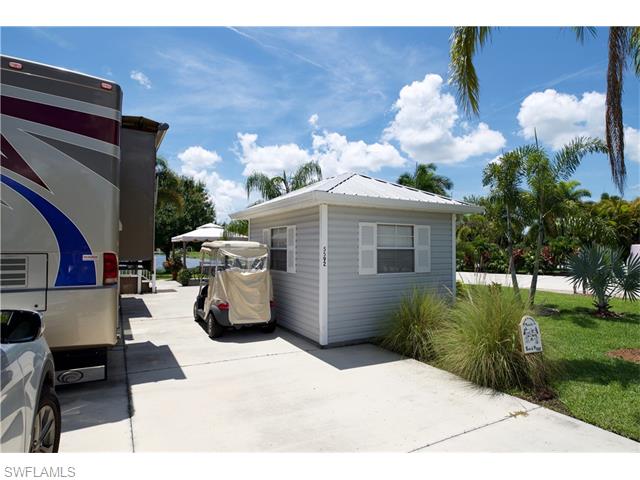 5592 Brightwood DR, Fort Myers, FL 33905