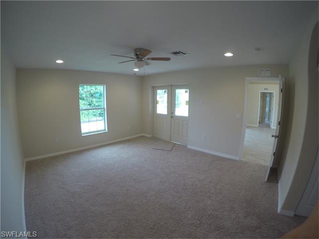 6007 Thrush AVE, Fort Myers, FL 33905