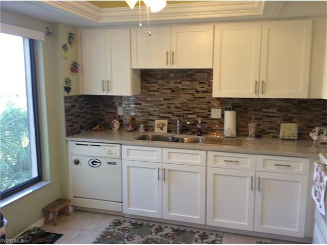 7430 Lake Breeze DR, Fort Myers, FL 33907