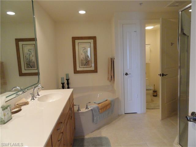 14300 Riva Del Lago DR, Fort Myers, FL 33907