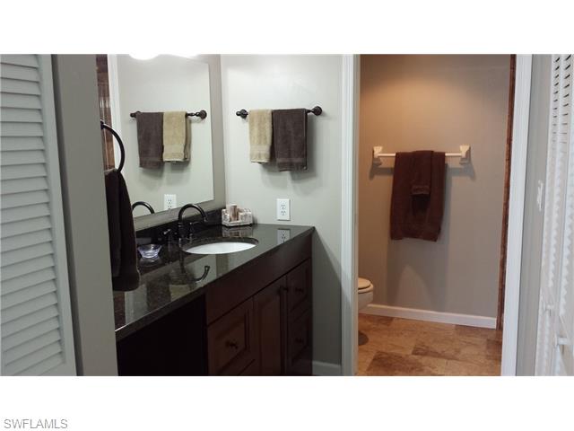 5945 Trailwinds DR, Fort Myers, FL 33907