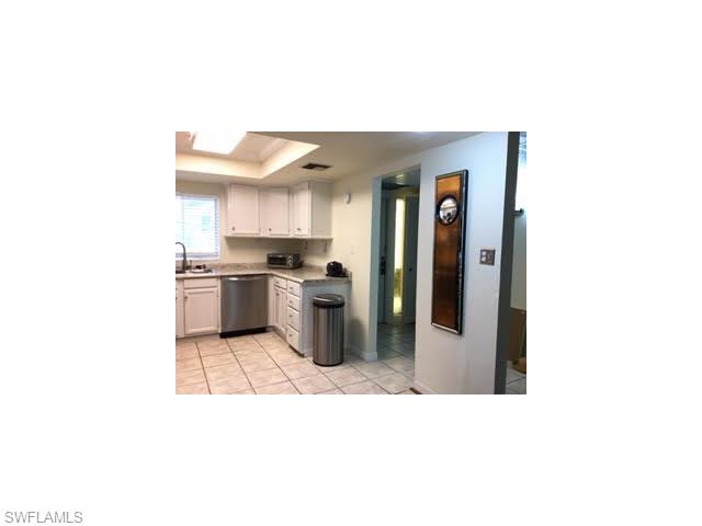 2100 Barkeley LN, Fort Myers, FL 33907
