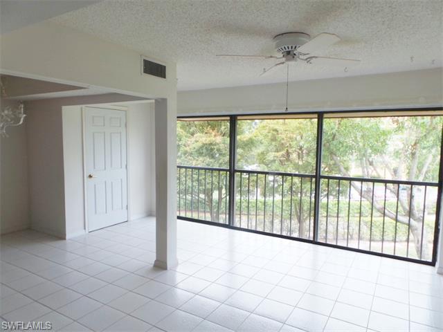7430 Lake Breeze DR, Fort Myers, FL 33907