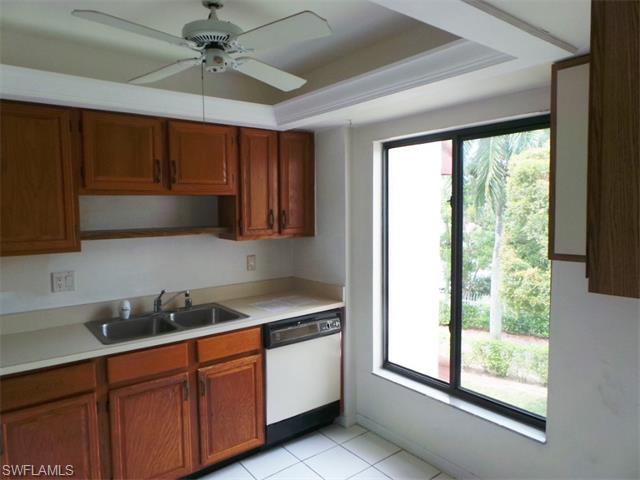 7430 Lake Breeze DR, Fort Myers, FL 33907