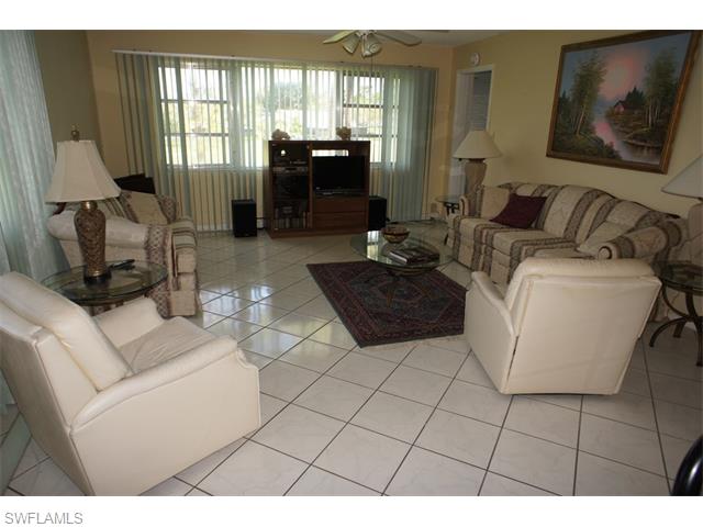 6102 Augusta DR, Fort Myers, FL 33907