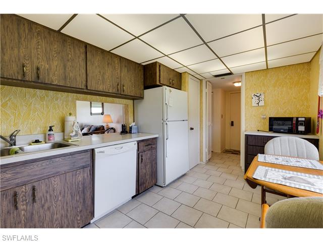 6102 Augusta DR, Fort Myers, FL 33907