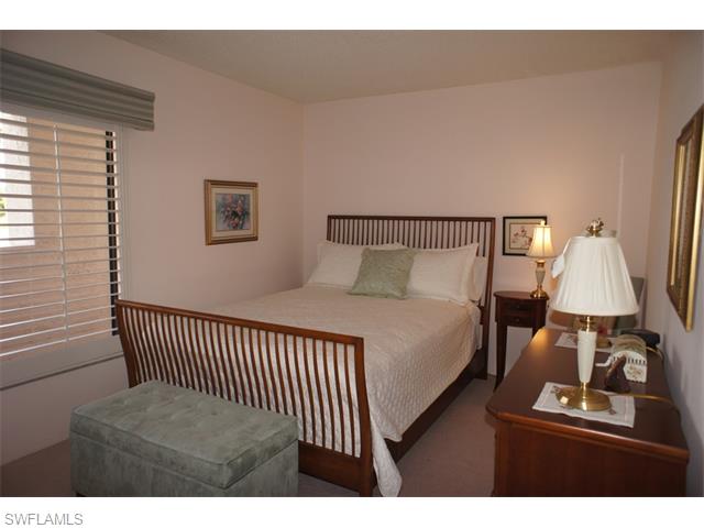 7430 Lake Breeze DR, Fort Myers, FL 33907