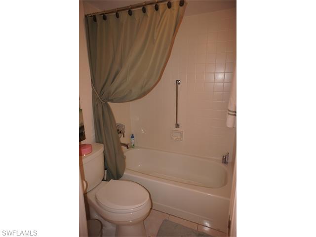 7430 Lake Breeze DR, Fort Myers, FL 33907
