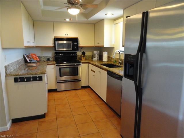 7119 Lakeridge View CT, Fort Myers, FL 33907