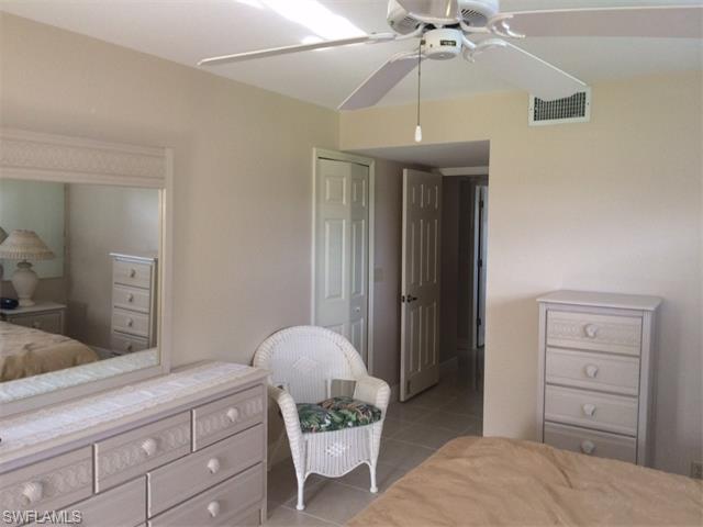 5905 Trailwinds DR, Fort Myers, FL 33907