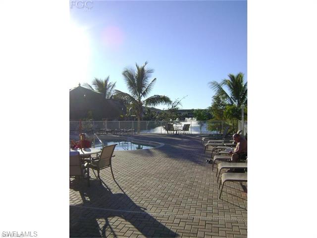 6060 Jonathans Bay CIR, Fort Myers, FL 33908
