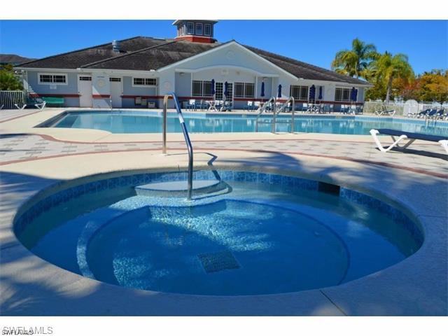 16635 Lake Circle DR, Fort Myers, FL 33908