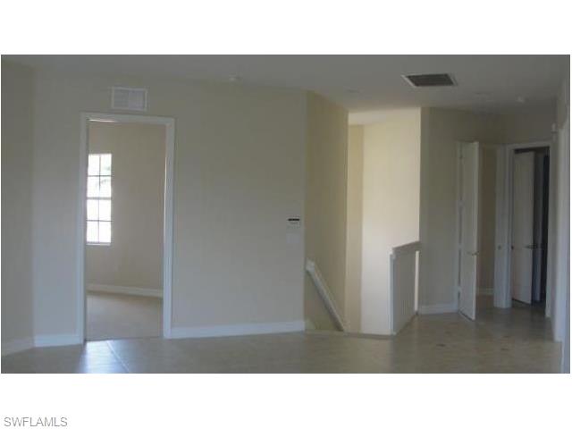6050 Jonathans Bay CIR, Fort Myers, FL 33908